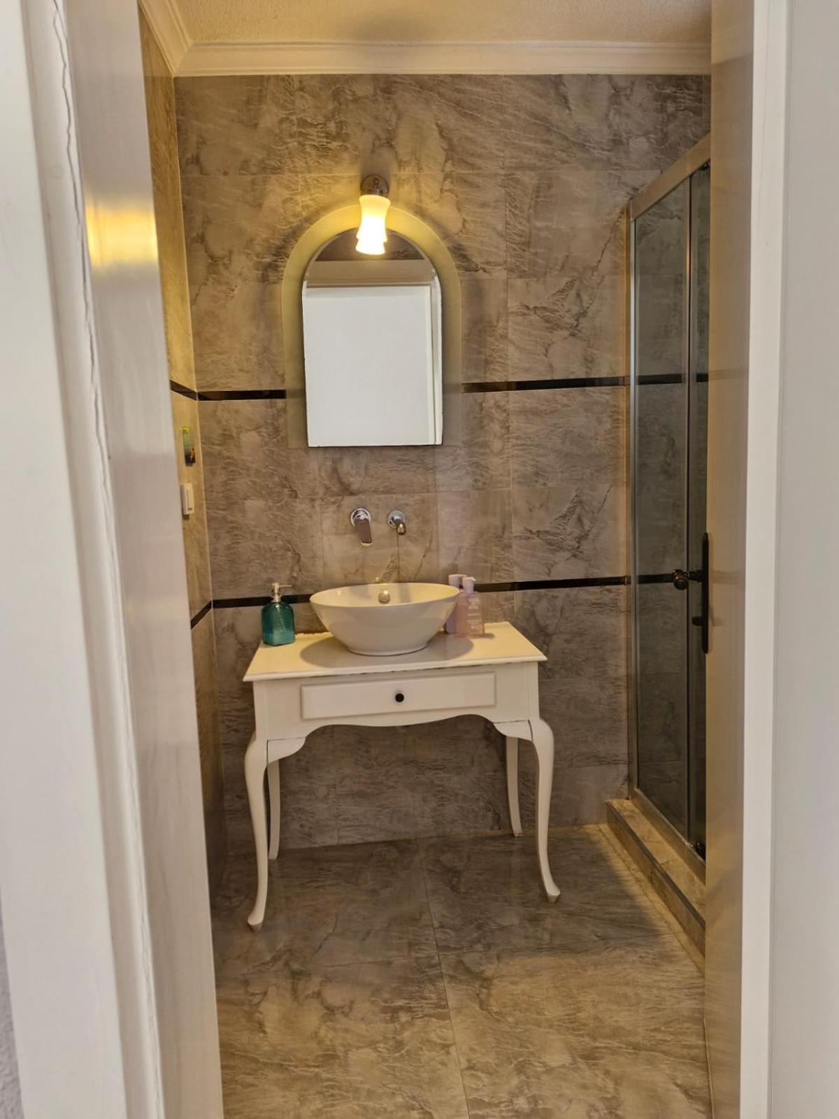אלאקאטי Simira Hotel מראה חיצוני תמונה